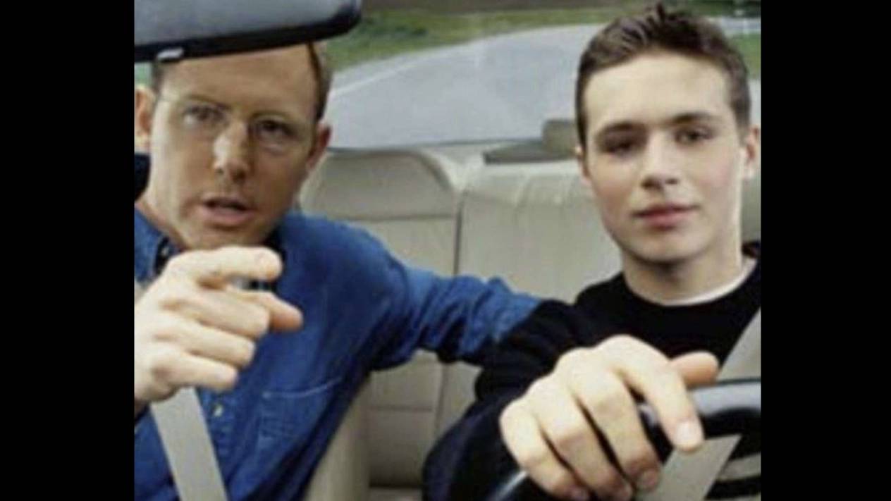 نصف کلاچ و ترمز کمکی سمت شاگرد جهت تعلیم رانندگی